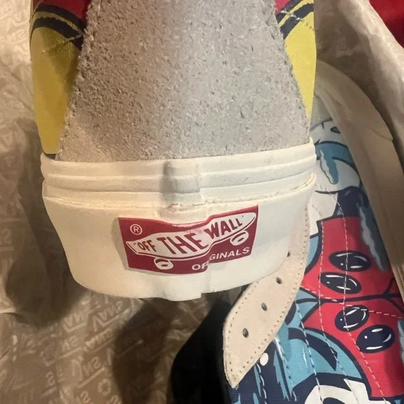 Vans x Disney Mickey Mouse Limited Edition – Size 10 – NEW